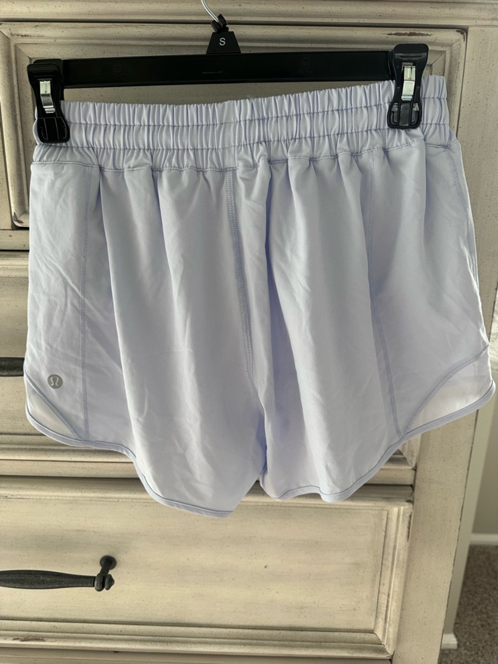 NWT Lululemon Hotty Hot Low-Rise Lined Short 4"